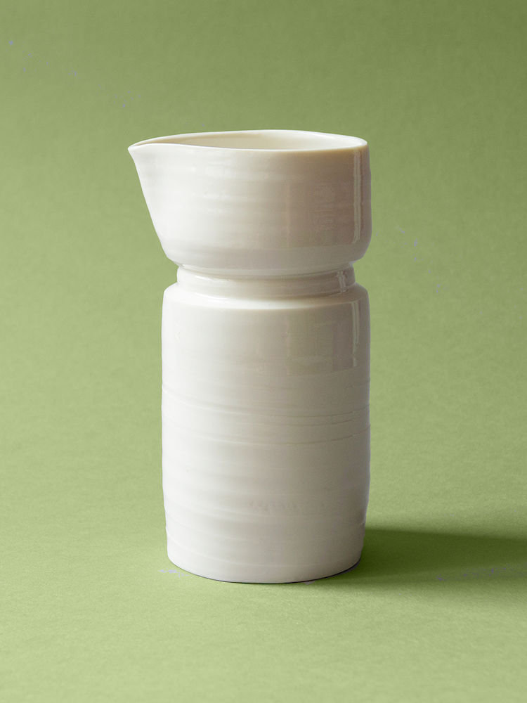 Item 2979 Krug Höhe: 16 cm Durchmesser: 8 cm Limoges porcelain